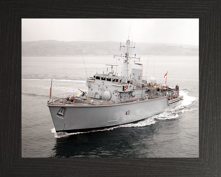 HMS Cattistock M31 | Photo Print | Framed Print | Hunt Class | Minehunter | Royal Navy Hampshire Prints