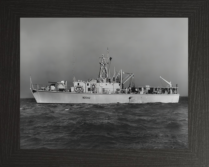 HMS Aveley M2002 | Photo Print | Framed Print | Ley Class | Minesweeper | Royal Navy Hampshire Prints