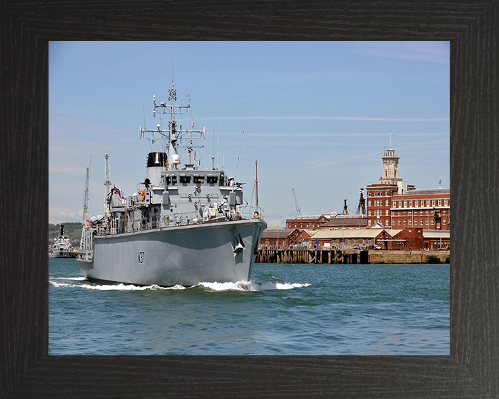 HMS Chiddingfold M37 | Photo Print | Framed Print | Hunt Class | Minehunter | Royal Navy Hampshire Prints