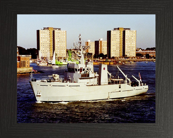 HMS Blackwater M2008 Royal Navy River class minesweeper Photo Print or Framed Print - Hampshire Prints