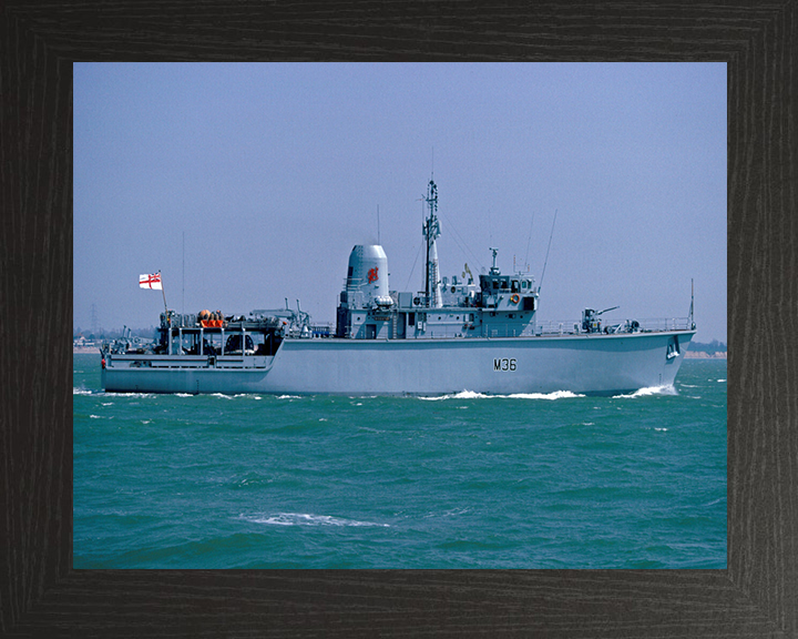 HMS Bicester M36 Royal Navy Hunt class mine countermeasures vessel Photo Print or Framed Print - Hampshire Prints