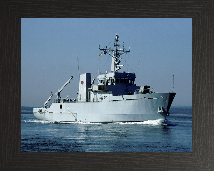 HMS Arun M2014 Royal Navy River class minesweeper Photo Print or Framed Print - Hampshire Prints