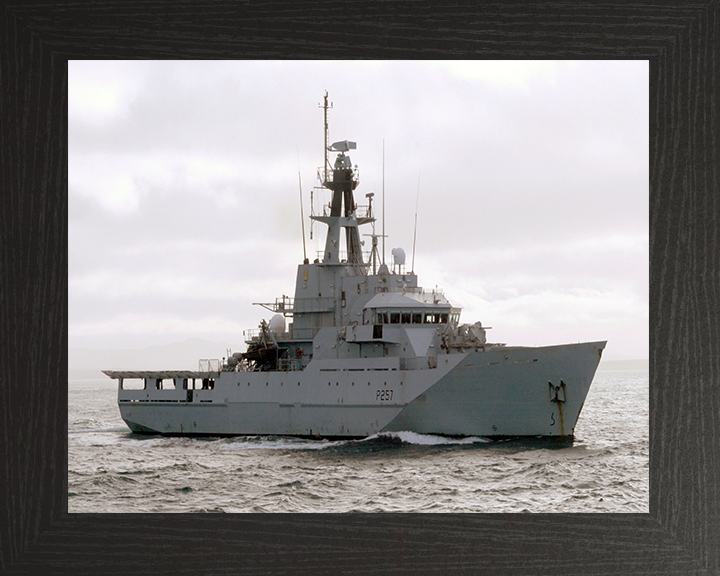 HMS Clyde P257 | Photo Print | Framed Print | River Class | Patrol Vessel | Royal Navy Hampshire Prints