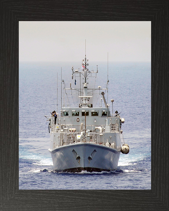 HMS Bangor M109 Royal Navy Sandown class minehunter Photo Print or Framed Print - Hampshire Prints