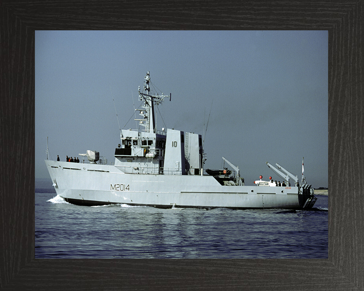 HMS Arun M2014 Royal Navy River class minesweeper Photo Print or Framed Print - Hampshire Prints