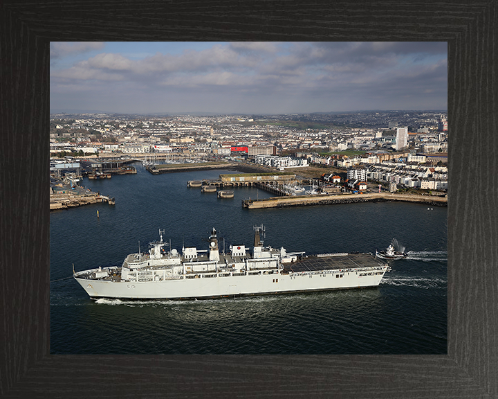 HMS Bulwark L15 | Photo Print | Framed Print | Albion Class | Amphibious Ship | Royal Navy Hampshire Prints