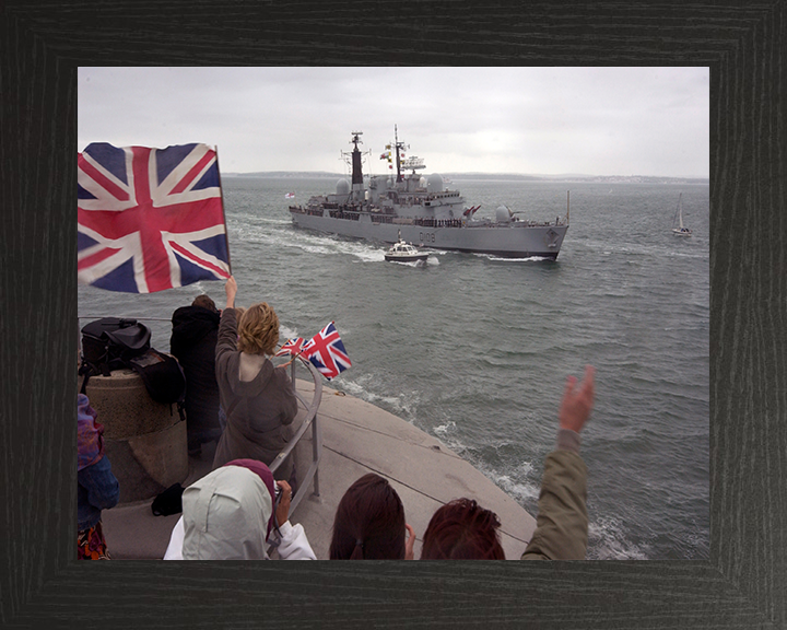 HMS Cardiff D108 Royal Navy Type 42 destroyer Photo Print or Framed Print - Hampshire Prints