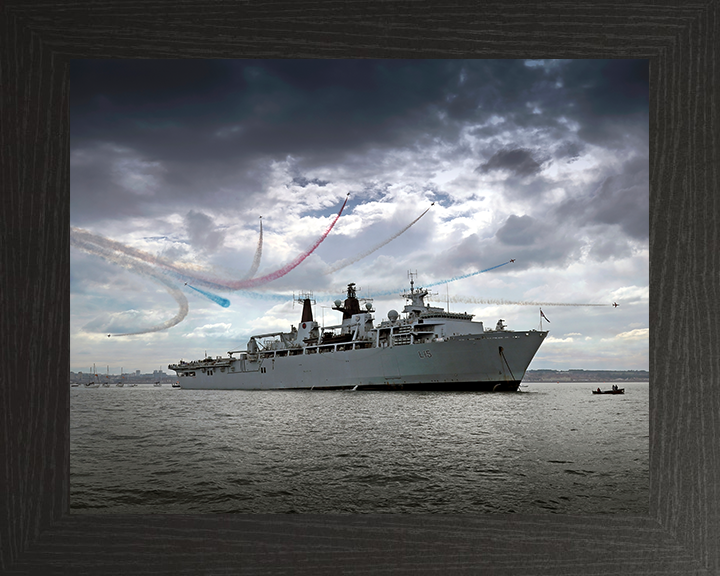 HMS Bulwark L15 | Photo Print | Framed Print | Albion Class | Amphibious Ship | Royal Navy Hampshire Prints