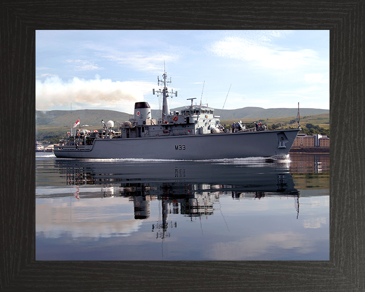 HMS Brocklesby M33 Royal Navy Hunt class Mine Counter Measures Vessel Photo Print or Framed Print - Hampshire Prints