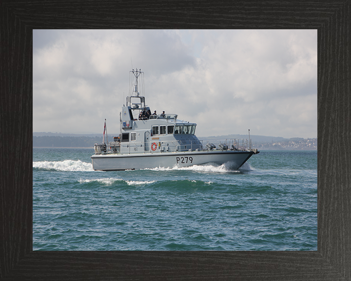 HMS Blazer P279 Royal Navy Archer class P2000 patrol vessel Photo Print or Framed Print - Hampshire Prints