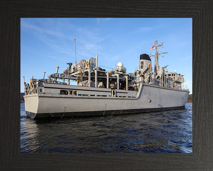 HMS Cattistock M31 | Photo Print | Framed Print | Hunt Class | Minehunter | Royal Navy Hampshire Prints