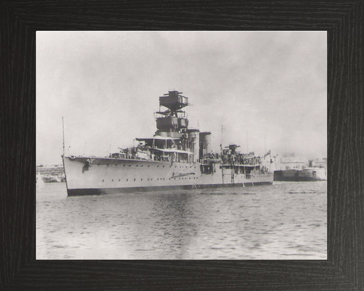 HMS Curlew D42 | Photo Print | Framed Print | C Class | Light Cruiser | Royal Navy Hampshire Prints