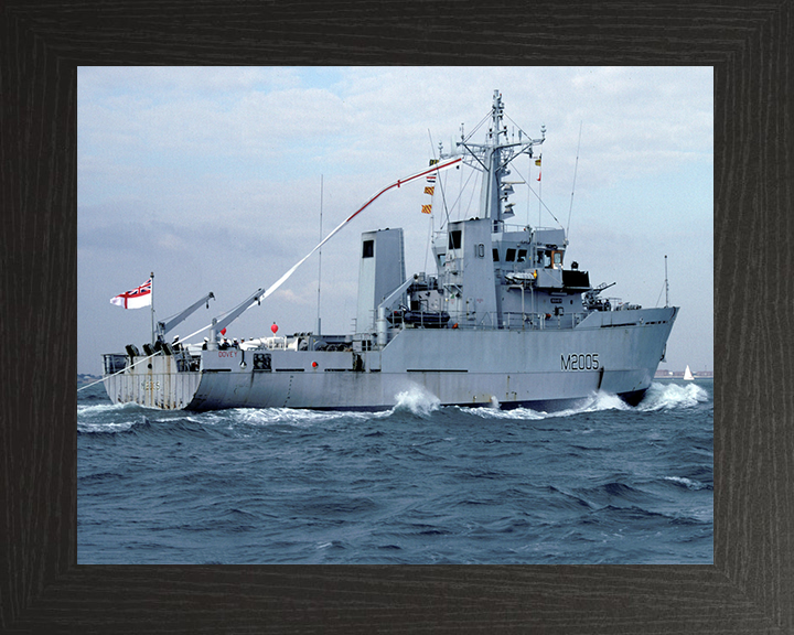 HMS Dovey M2005 Royal Navy River class minesweeper Photo Print or Framed Print - Hampshire Prints