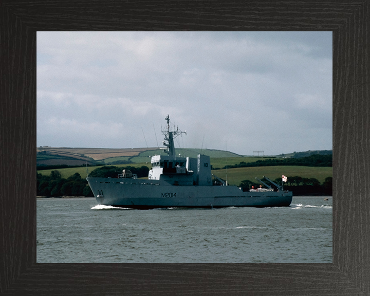 HMS Arun M2014 | Photo Print | Framed Print | River Class | Minesweeper | Royal Navy Hampshire Prints