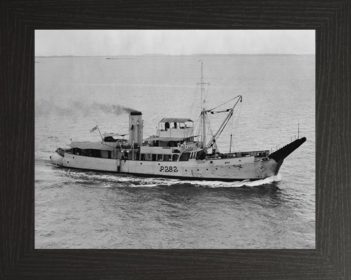 HMS Barfoam P282 | Photo Print | Framed Print | Bar Class | Boom defence vessel | Royal Navy Hampshire Prints