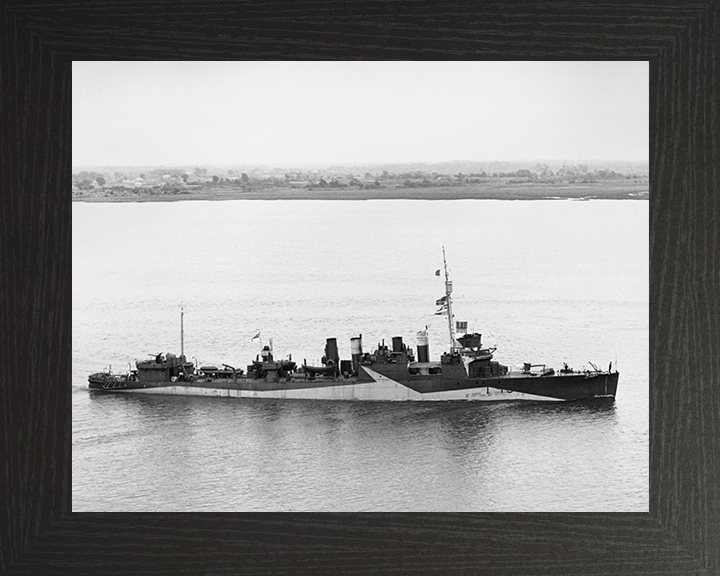 HMS Churchill I45 | Photo Print | Framed Print | Town Class | Destroyer | Royal Navy Hampshire Prints