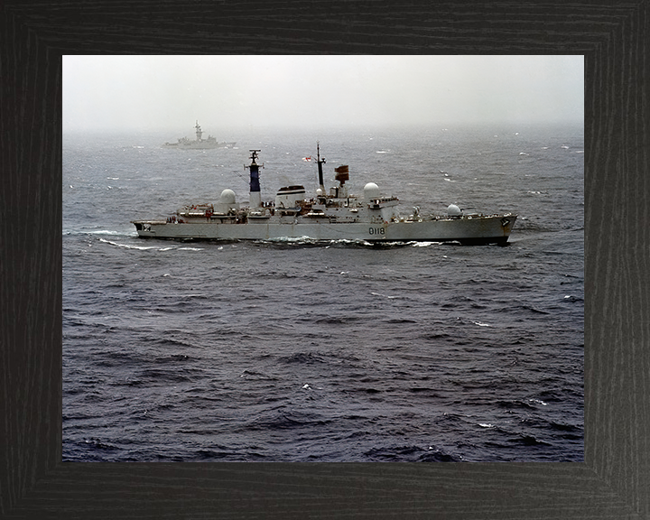 HMS Coventry D118 Royal Navy Type 42 Sheffield Class destroyer Photo Print or Framed Print - Hampshire Prints