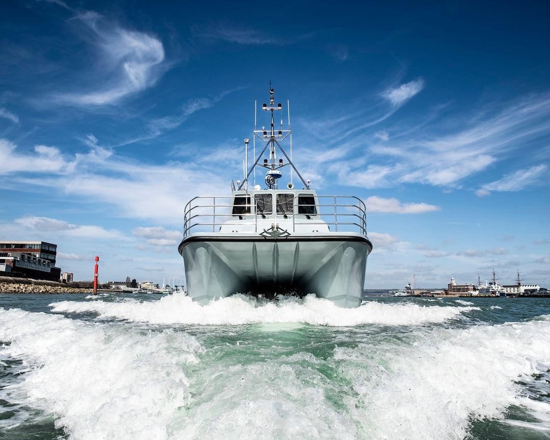 HMS Magpie H130 Royal Navy coastal survey vessel Photo Print or Framed Print - Hampshire Prints