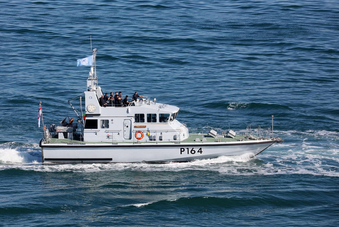 HMS Explorer P164 Royal Navy Archer class P2000 patrol vessel Photo Print or Framed Print - Hampshire Prints