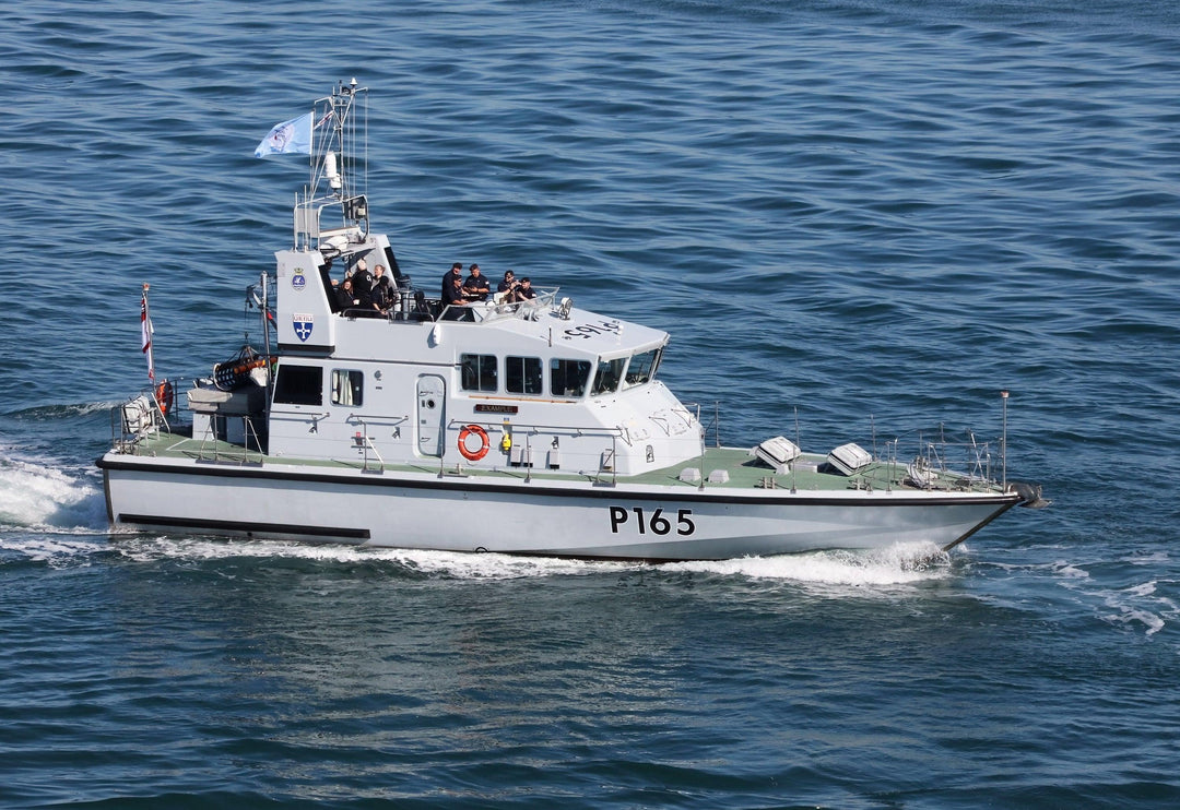 HMS Example P165 Royal Navy Archer class P2000 patrol vessel Photo Print or Framed Print - Hampshire Prints