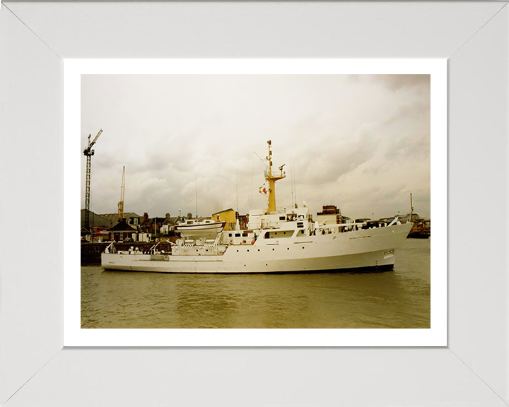 HMS Beagle A319 | Photo Print | Framed Print | Bulldog Class | Survey Vessel | Royal Navy Hampshire Prints