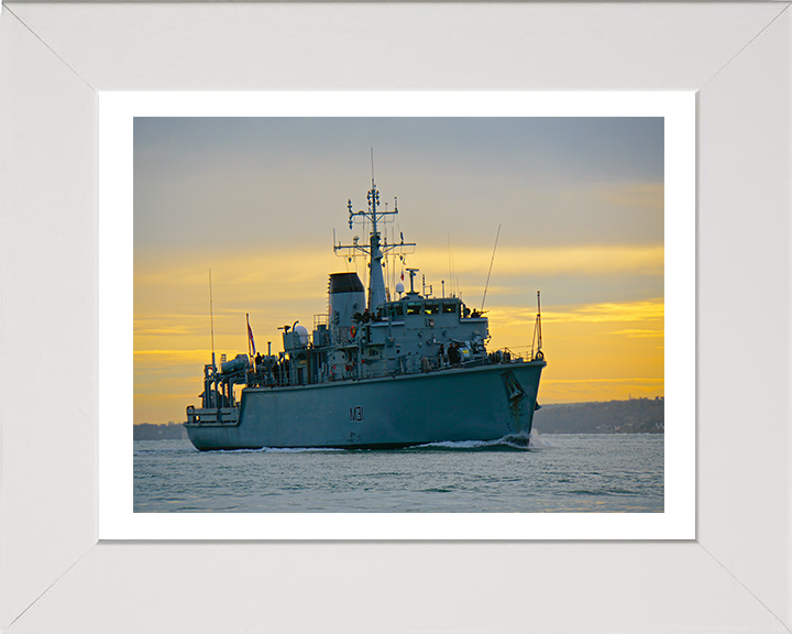 HMS Cattistock M31 | Photo Print | Framed Print | Hunt Class | Minehunter | Royal Navy Hampshire Prints