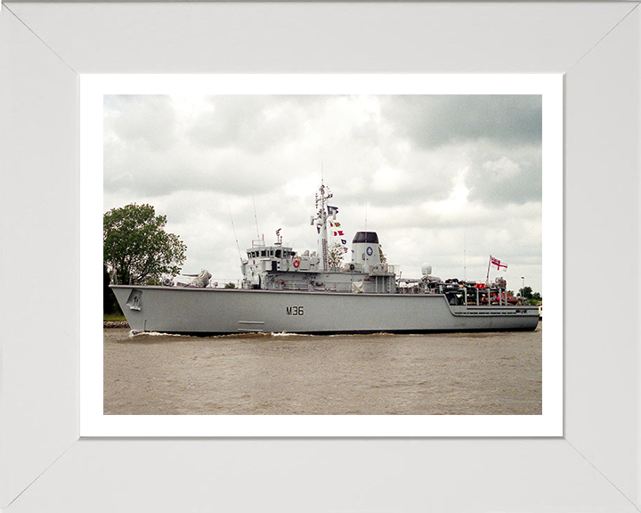 HMS Bicester M36 Royal Navy Hunt class mine countermeasures vessel Photo Print or Framed Print - Hampshire Prints