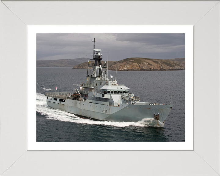 HMS Clyde P257 | Photo Print | Framed Print | River Class | Patrol Vessel | Royal Navy Hampshire Prints