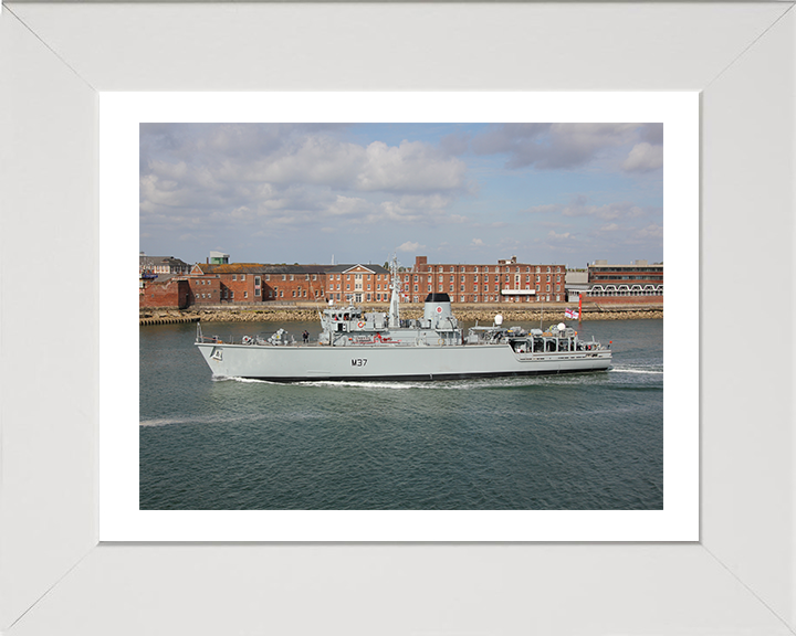 HMS Chiddingfold M37 | Photo Print | Framed Print | Hunt Class | Minehunter | Royal Navy Hampshire Prints