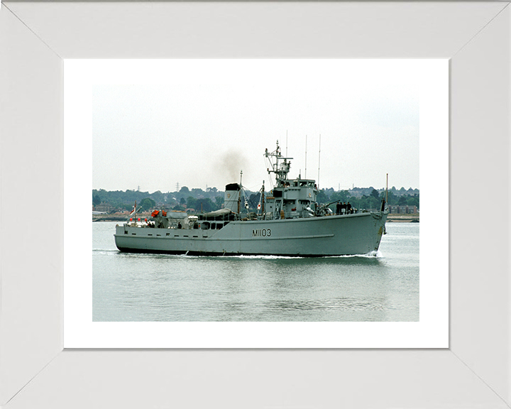 HMS Alfriston M1103 Royal Navy Ton Class Minesweeper Photo Print or Framed Print - Hampshire Prints