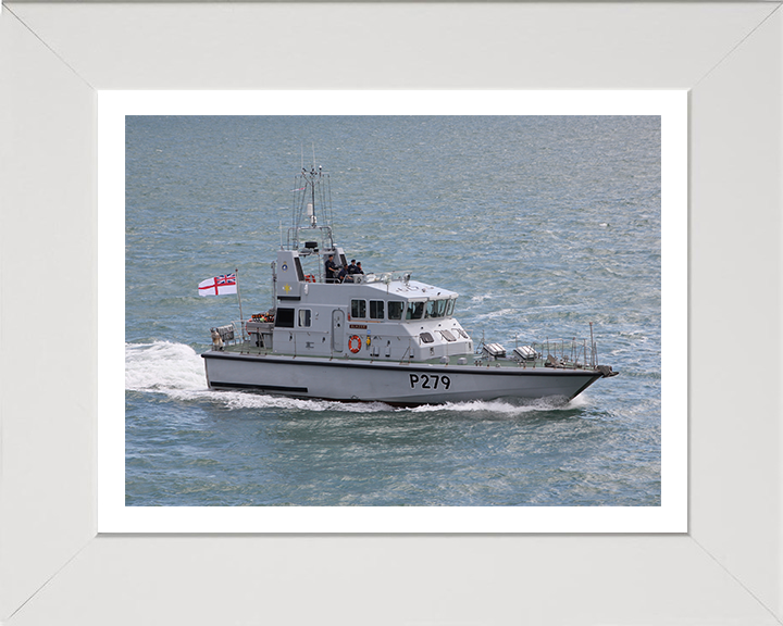 HMS Blazer P279 Royal Navy Archer class P2000 patrol vessel Photo Print or Framed Print - Hampshire Prints