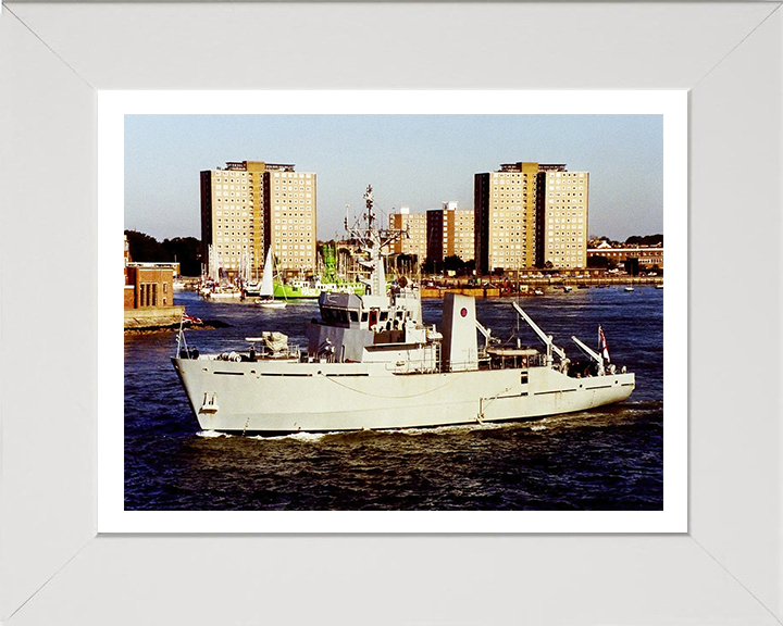 HMS Blackwater M2008 Royal Navy River class minesweeper Photo Print or Framed Print - Hampshire Prints