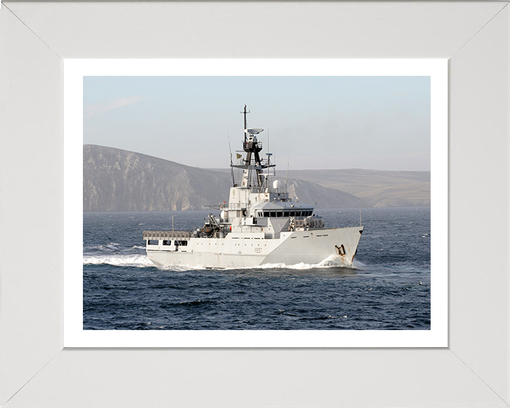 HMS Clyde P257 | Photo Print | Framed Print | River Class | Patrol Vessel | Royal Navy Hampshire Prints