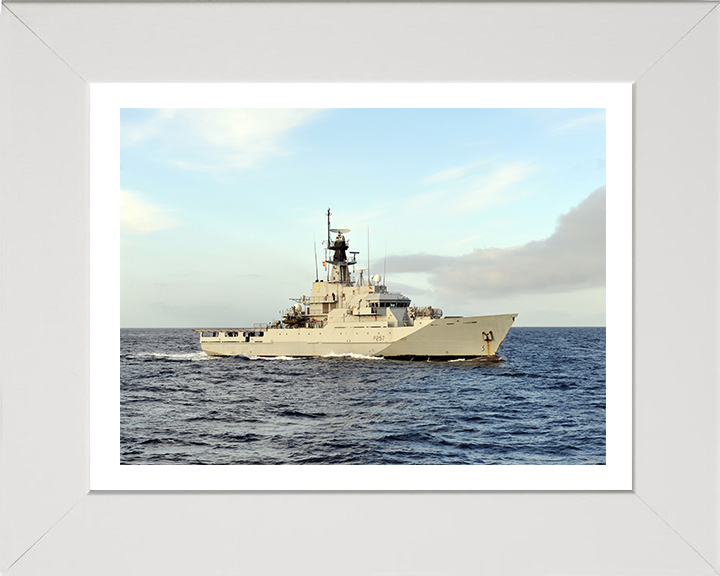 HMS Clyde P257 | Photo Print | Framed Print | River Class | Patrol Vessel | Royal Navy Hampshire Prints