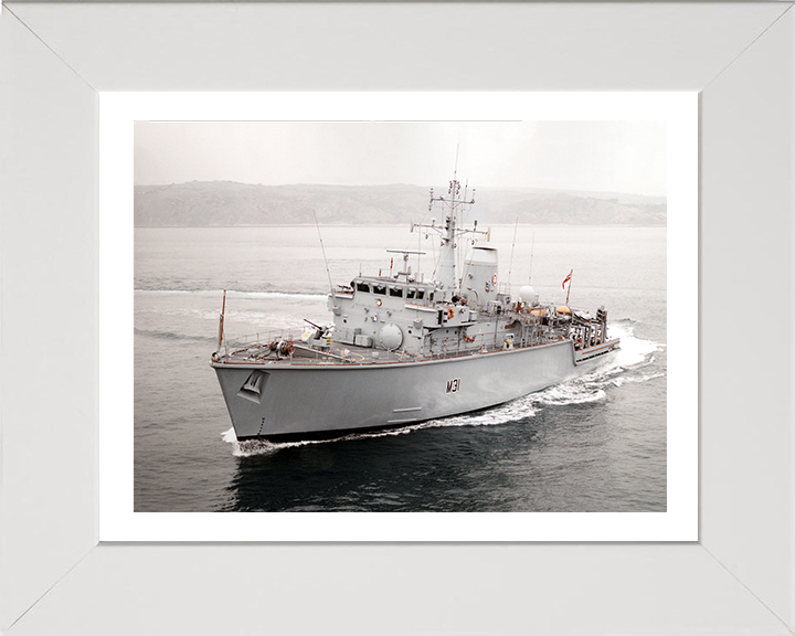 HMS Cattistock M31 | Photo Print | Framed Print | Hunt Class | Minehunter | Royal Navy Hampshire Prints