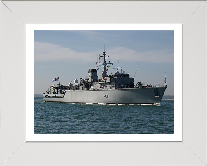 HMS Cattistock M31 Royal Navy Hunt class mine hunter Photo Print or Framed Print - Hampshire Prints