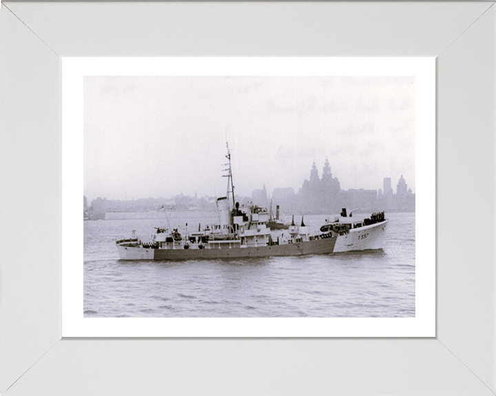 HMS Coldstreamer (T337) Photo Print - Starboard View - Royal Navy Military Class Trawler Hampshire Prints 10 x 8 White Frame Yes