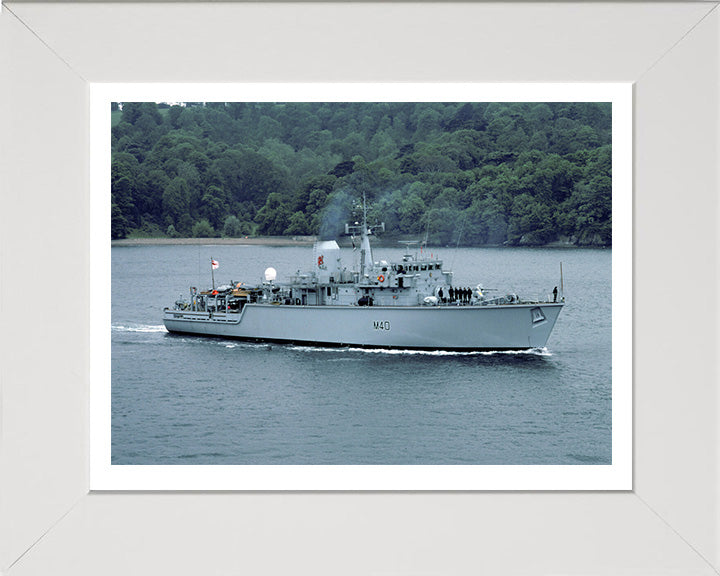 HMS Berkeley M40 | Photo Print | Framed Print | Hunt Class | Mine Warfare Vessel | Royal Navy Hampshire Prints