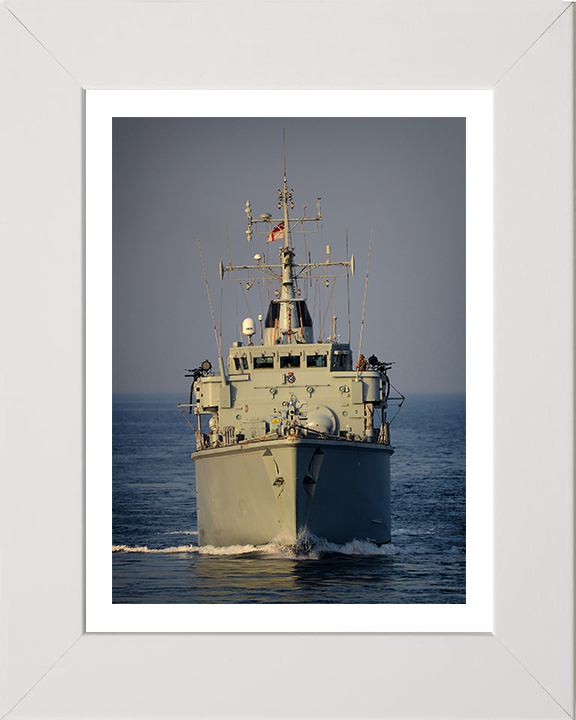 HMS Chiddingfold M37 | Photo Print | Framed Print | Hunt Class | Minehunter | Royal Navy Hampshire Prints