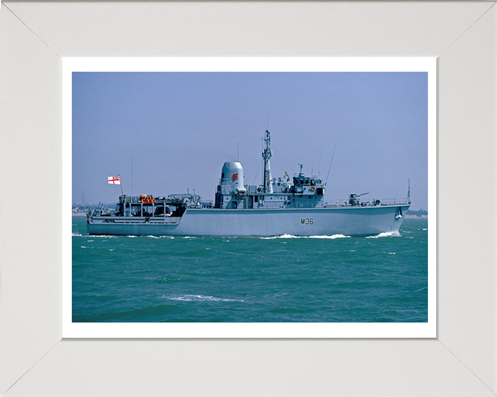 HMS Bicester M36 Royal Navy Hunt class mine countermeasures vessel Photo Print or Framed Print - Hampshire Prints