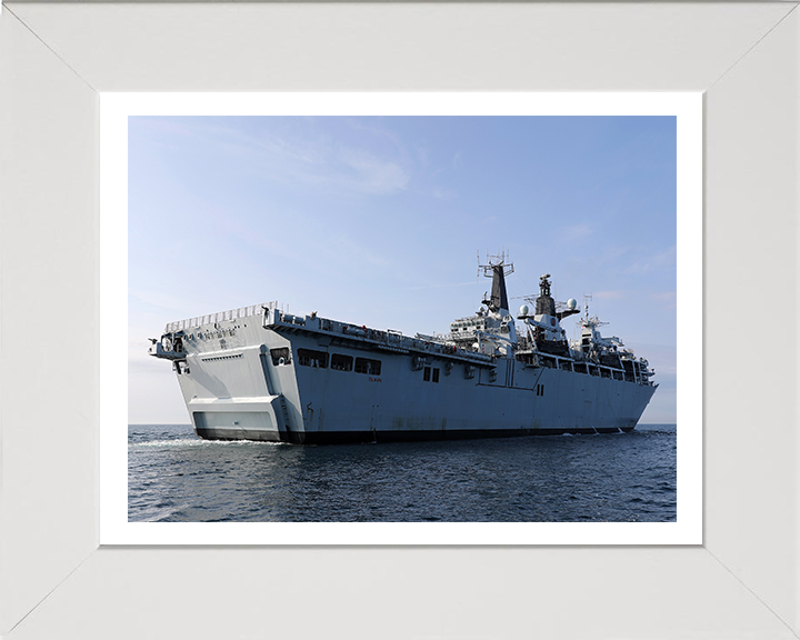 HMS Bulwark L15 | Photo Print | Framed Print | Albion Class | Amphibious Ship | Royal Navy Hampshire Prints