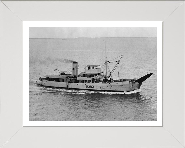 HMS Barfoam P282 | Photo Print | Framed Print | Bar Class | Boom defence vessel | Royal Navy Hampshire Prints
