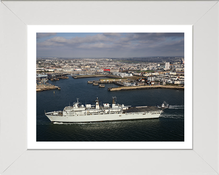 HMS Bulwark L15 | Photo Print | Framed Print | Albion Class | Amphibious Ship | Royal Navy Hampshire Prints