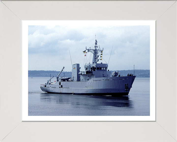 HMS Blackwater M2008 Royal Navy River class minesweeper Photo Print or Framed Print - Hampshire Prints