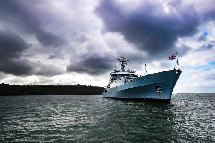 HMS Echo H87 | Photo Print | Framed Print | Echo Class | Survey Vessel | Royal Navy Hampshire Prints