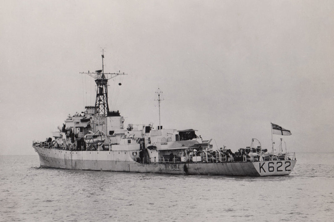 HMS Burghead Bay K622/F622 Royal Navy Bay Class Frigate Photo Print or Framed Print - Hampshire Prints