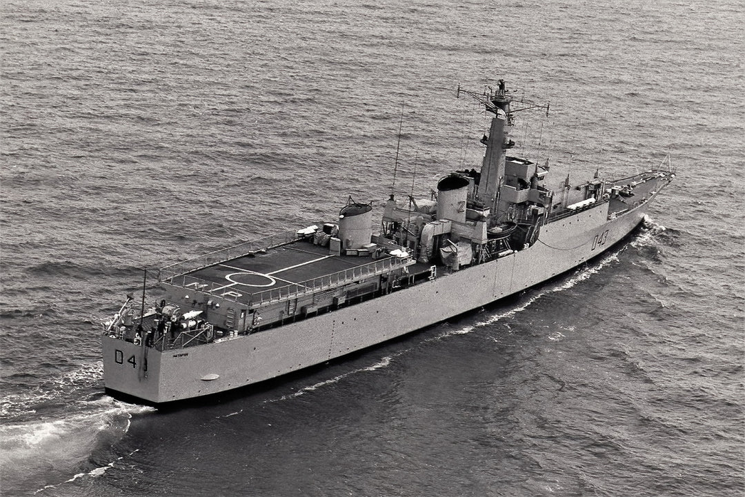 HMS Matapan D43 | Photo Print | Framed Print | Battle Class | Destroyer | Royal Navy Hampshire Prints
