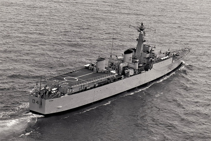 HMS Matapan D43 | Photo Print | Framed Print | Battle Class | Destroyer | Royal Navy Hampshire Prints