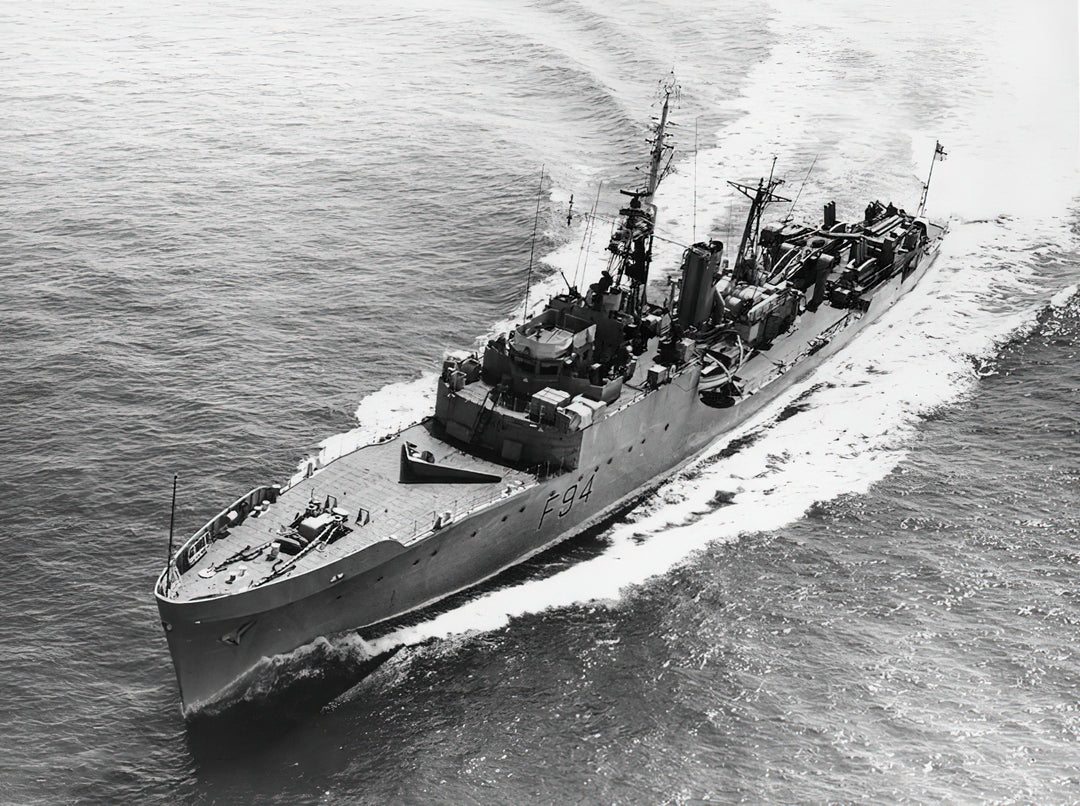 HMS Palliser F94 | Photo Print | Framed Print | Blackwood Class | Frigate | Royal Navy Hampshire Prints