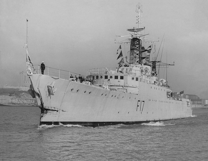 HMS Ulysses (F17) Photo Print - leaving Harbour - Royal Navy Type 15 Frigate Hampshire Prints 6 x 4 No Frame No